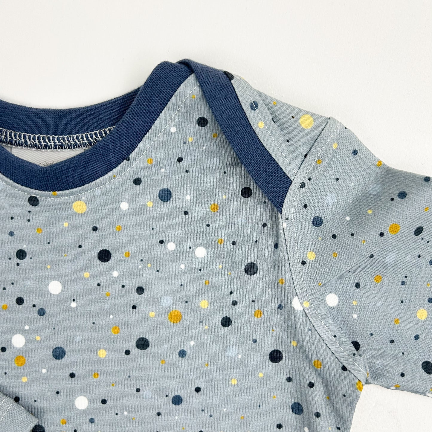 Langarm-Shirt Punkte