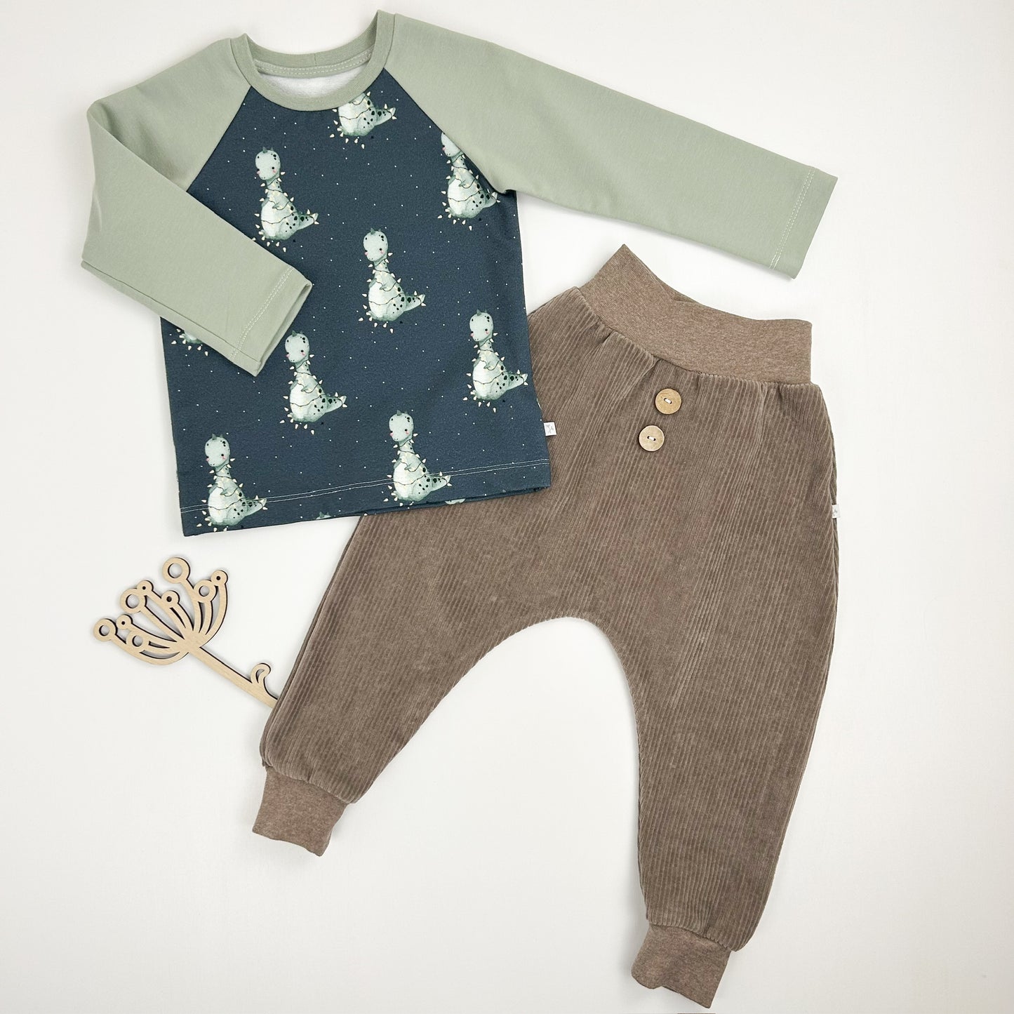 Pullover Dino Lichterkette
