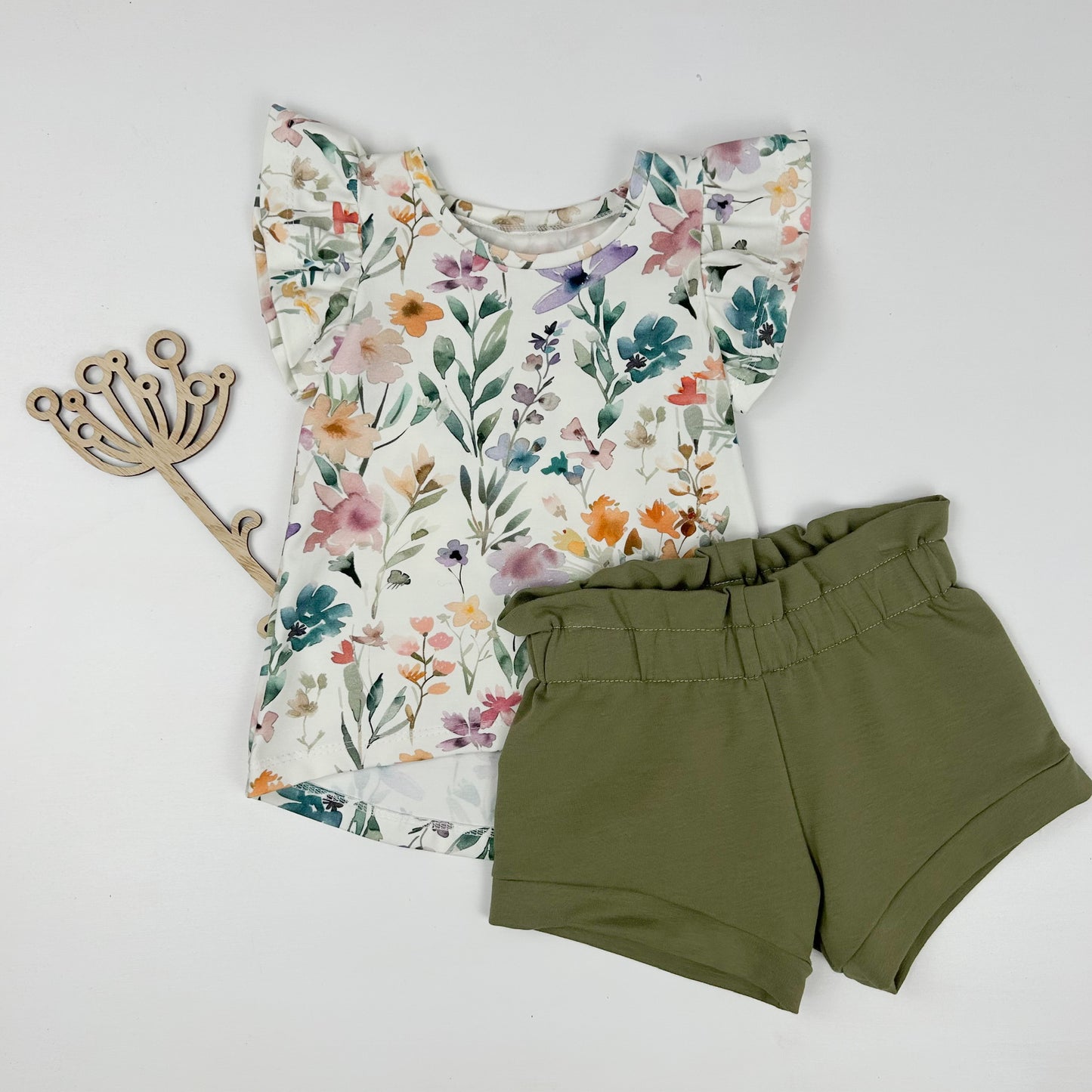 Waldliebe – Paperbag-Shorts in Olivgrün