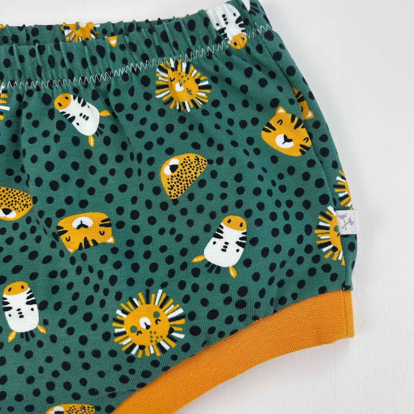 Safari-Abenteuer – Babyshorts für kleine Entdecker