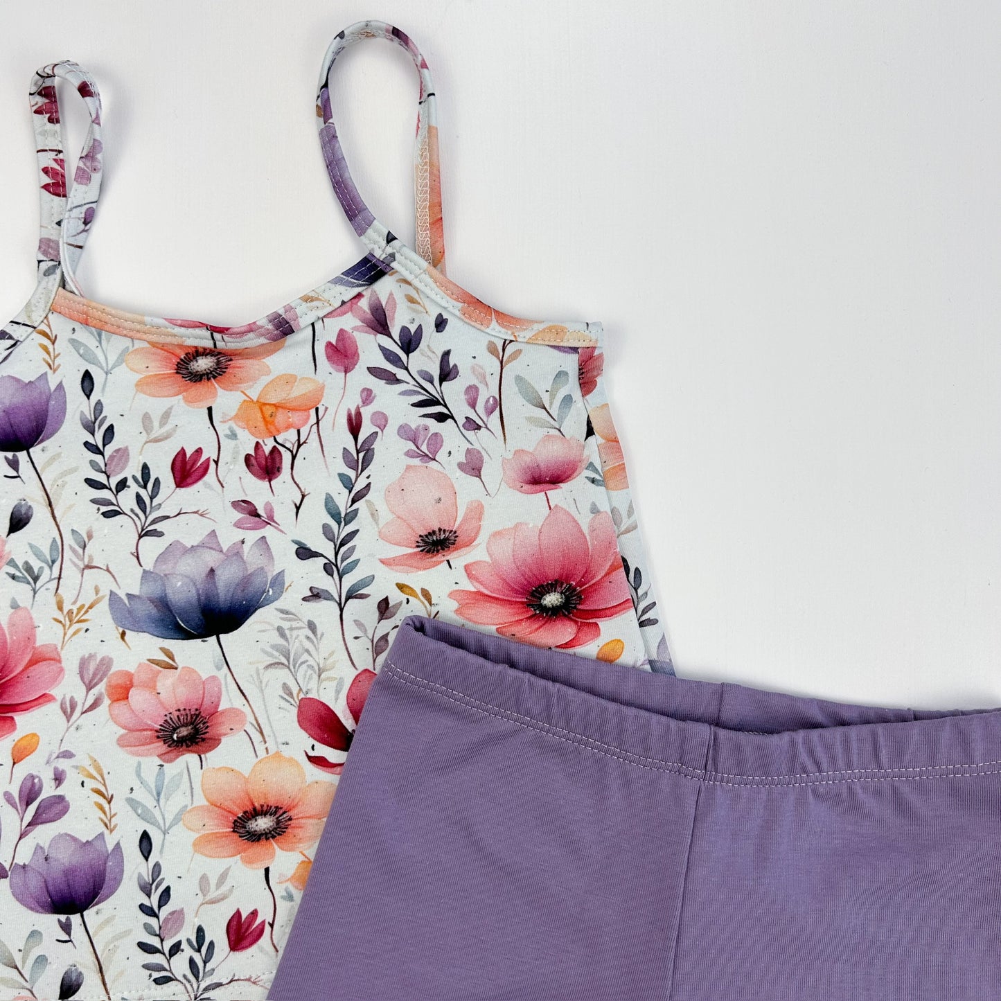 Lavendeltraum – Radlershorts für kleine Entdeckerinnen
