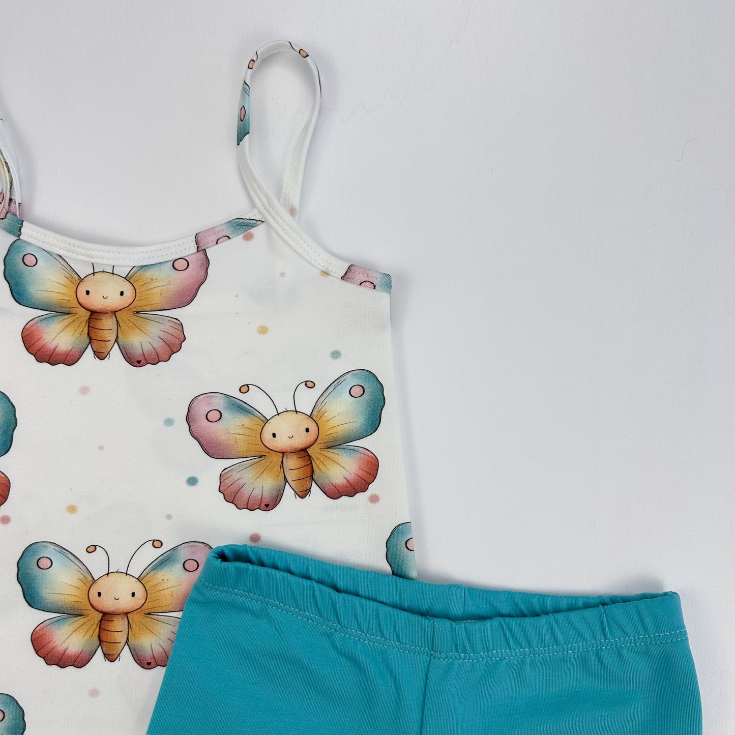 Meeresbrise – Radler-Shorts in strahlendem Türkis