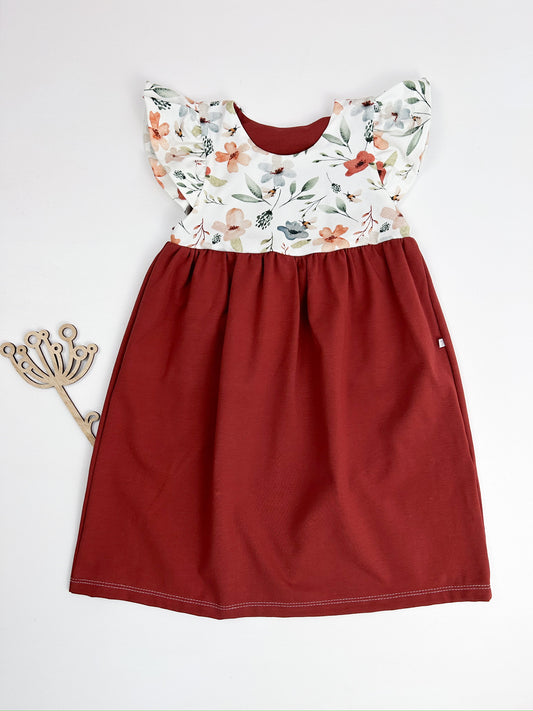 Frühlingsblüte – Kleid mit floralem Charme