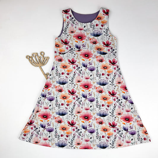 Blütenpoesie – Sommerkleid im Aquarellblüten-Design