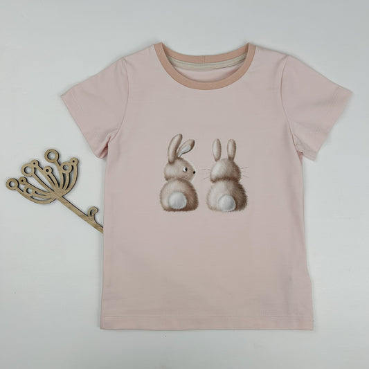 Häschenliebe – zartes Kinder T-Shirt mit süßem Hasenprint