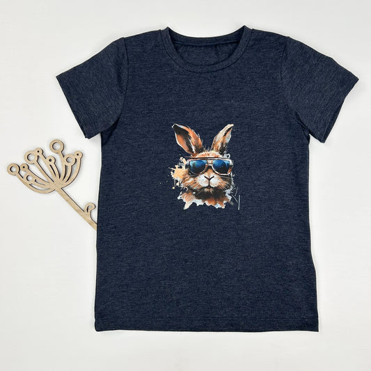 Cool Bunny – Kinder T-Shirt mit lässigem Hasenprint