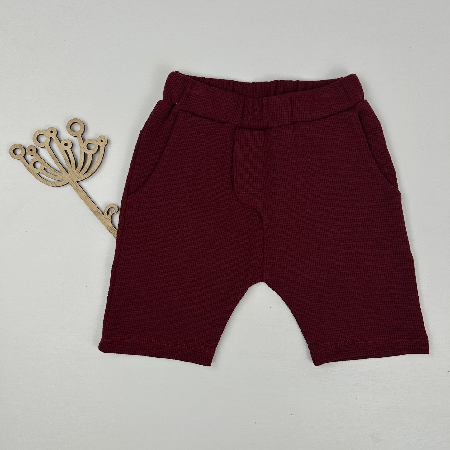 Brombeerzauber – Waffeljersey-Shorts in Bordeaux