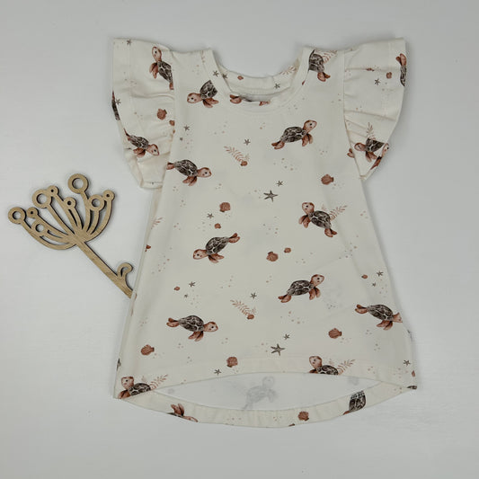 Meereszauber – Shirt mit liebevollem Schildkröten-Print