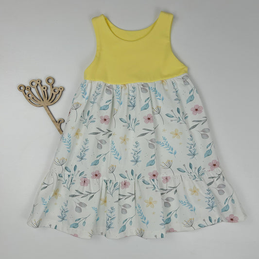 Blütenzauber – Sommerkleid in Sonnengelb