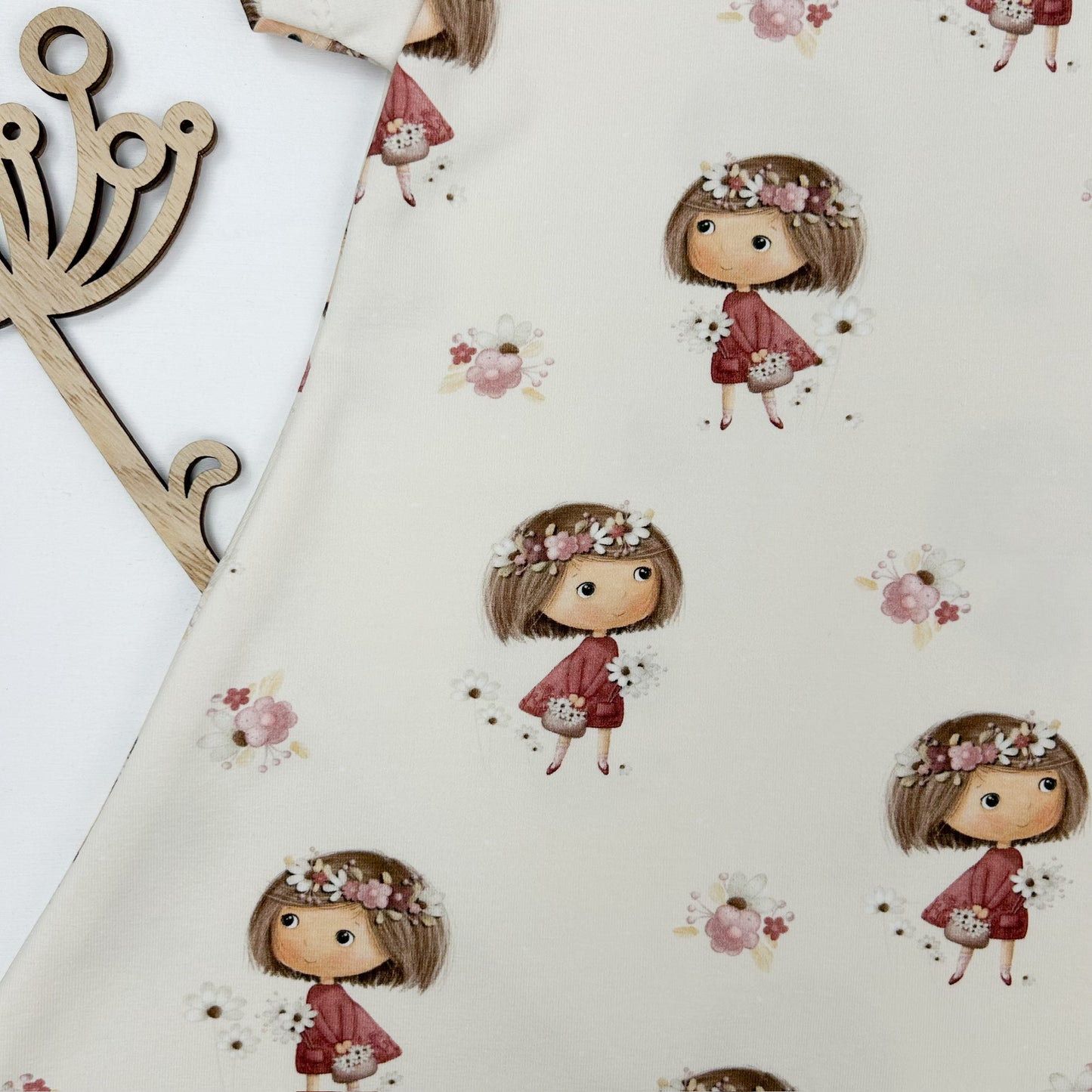 Blütenmädchen – Kleid voller Zauber und Fantasie