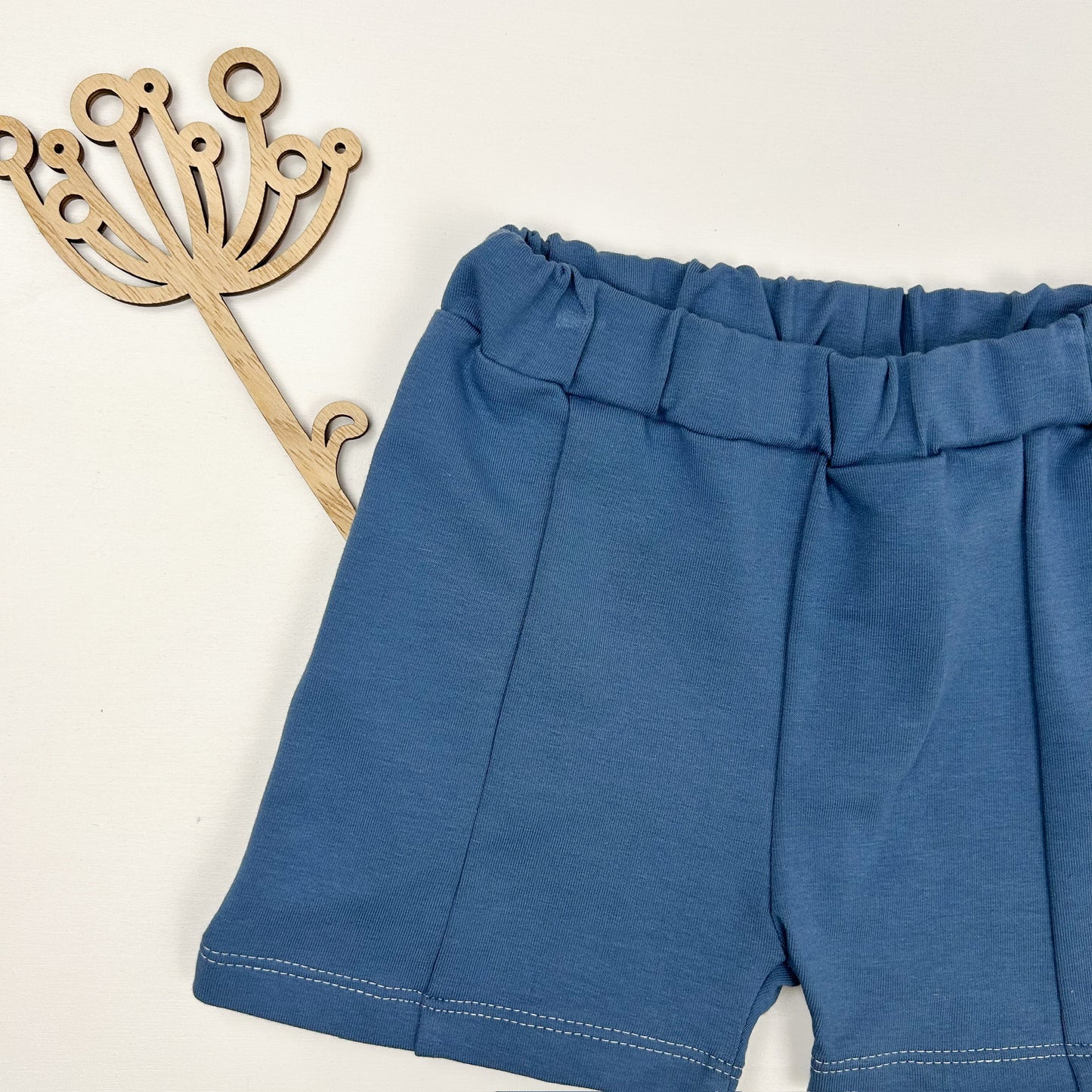 Meeresbrise – Shorts in sanftem Blau