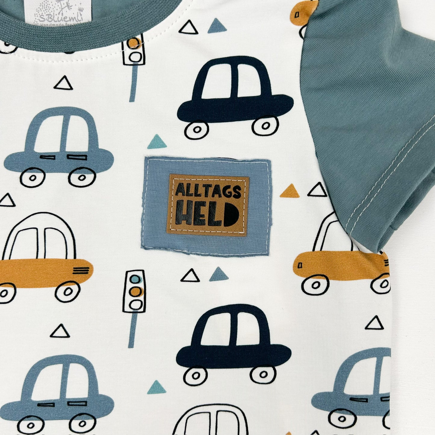 Alltagsheld – Shirt für kleine Autofans