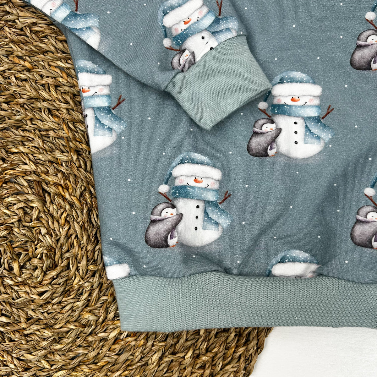 Kinder Oversize-Pullover aus Bio-Baumwolle mit Schneemann & Pinguin