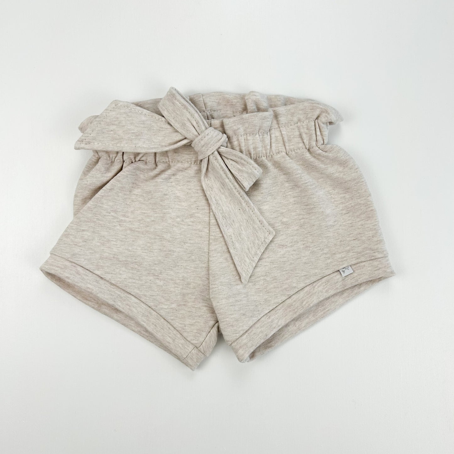 Naturliebe – Babyshorts mit Schleife aus Bio-Baumwolle