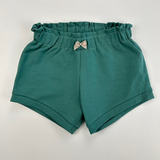 Waldgrün – Elegante Babyshorts mit Schleifen-Detail