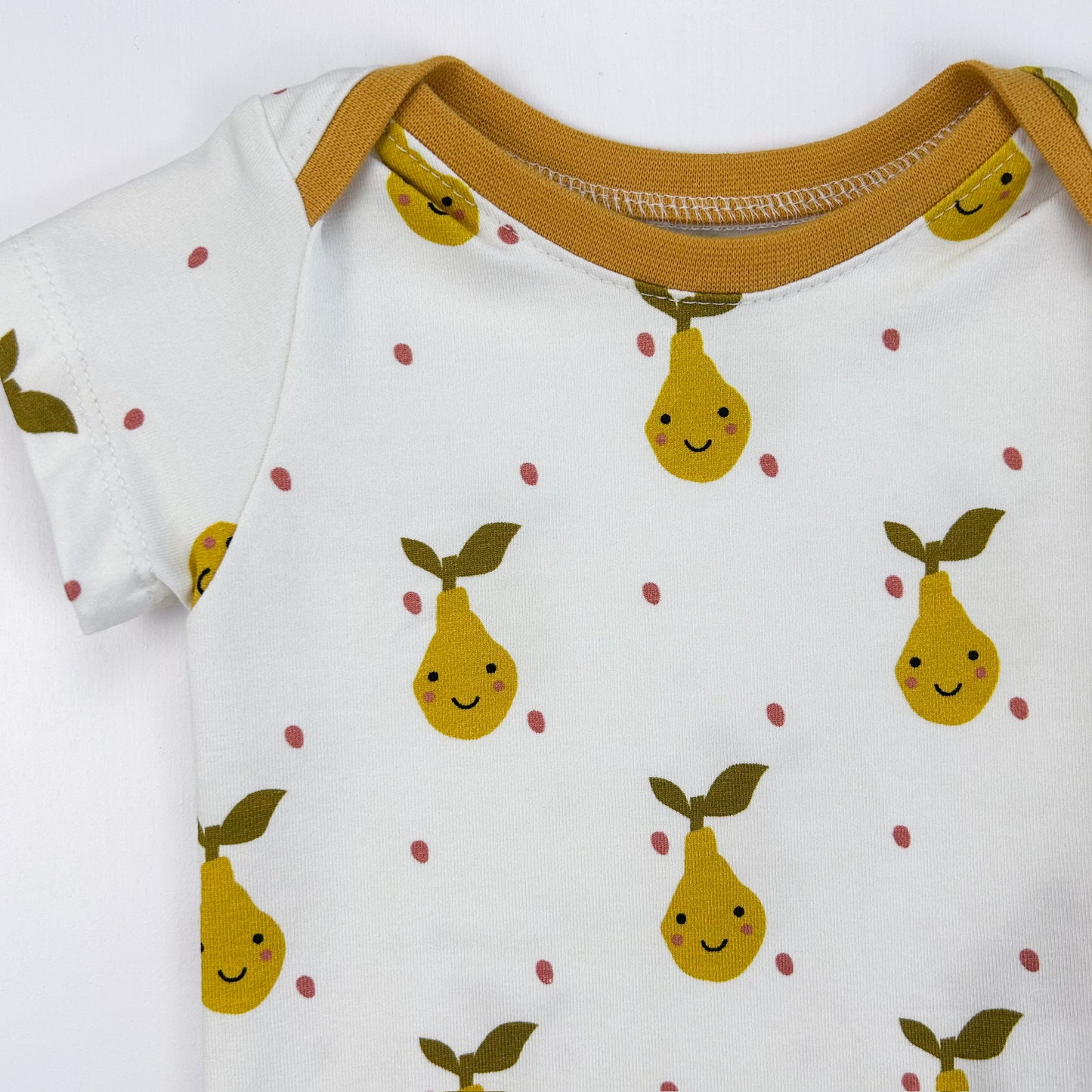Fruchtige Freude – Babybody mit Birnenprint