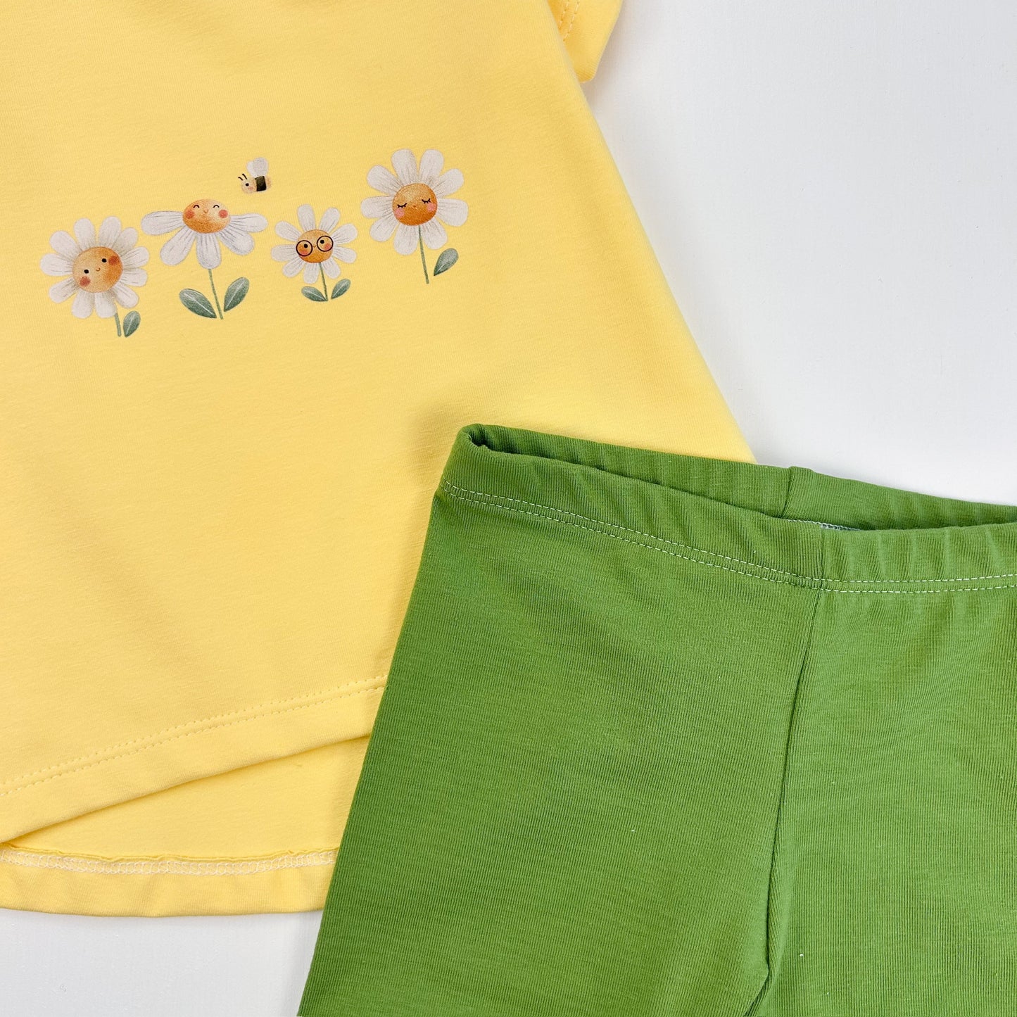 Wiesenfrisch – Radler-Shorts in Apfelgrün