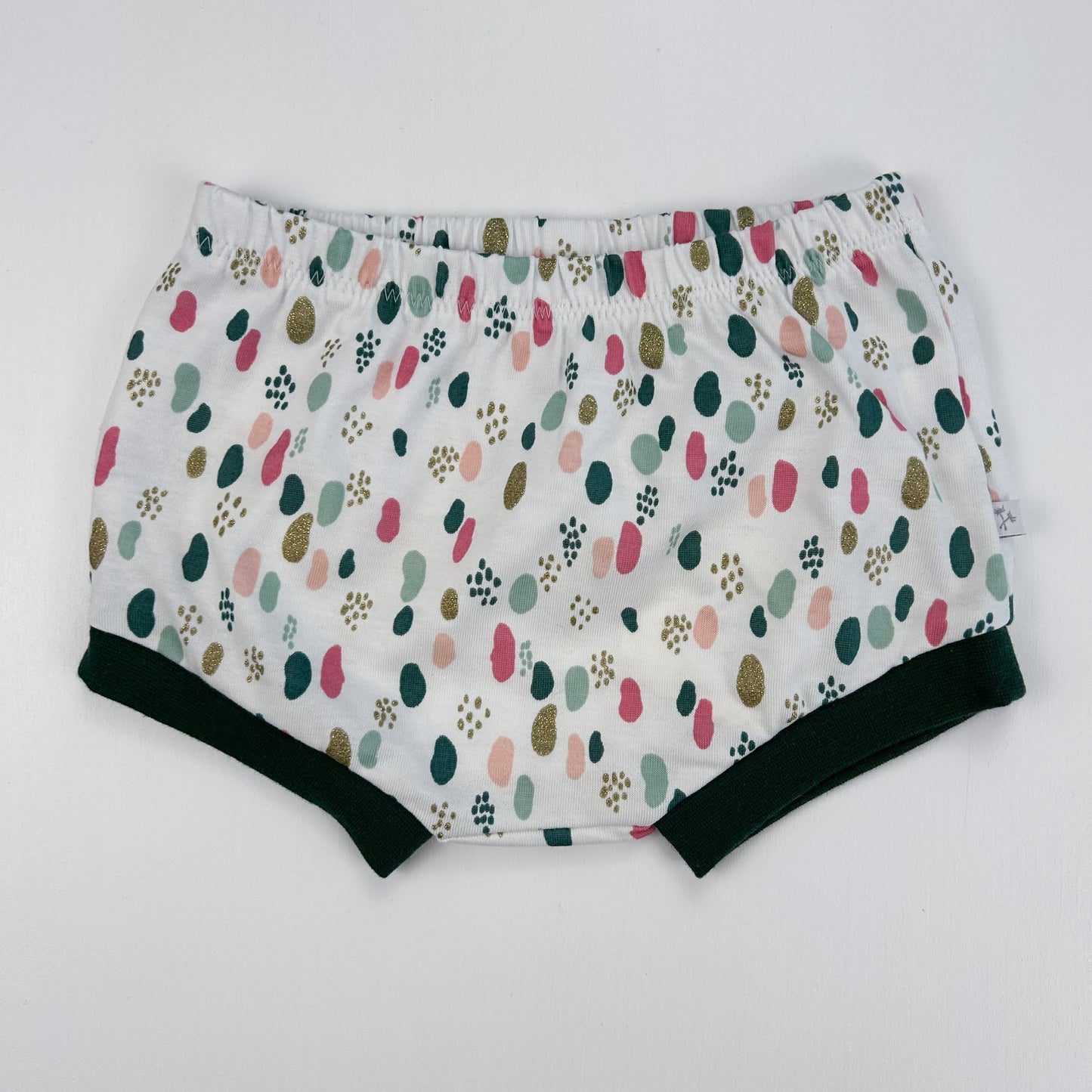 Konfettiglück – Babyshorts für kleine Wirbelwinde