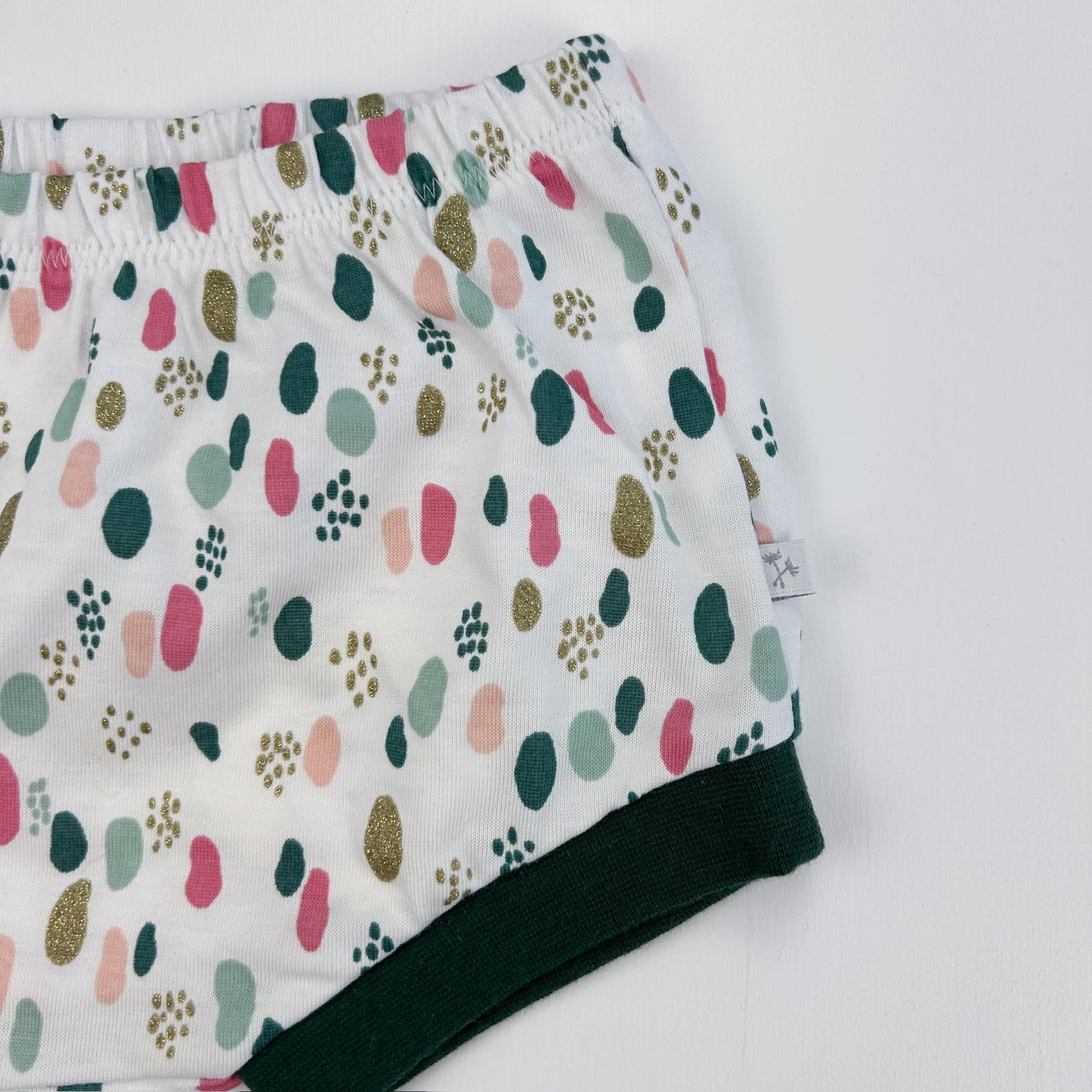 Konfettiglück – Babyshorts für kleine Wirbelwinde